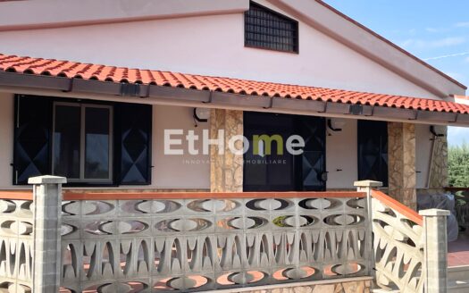 VILLA CON PISCINA – C.da Coda di Volpe