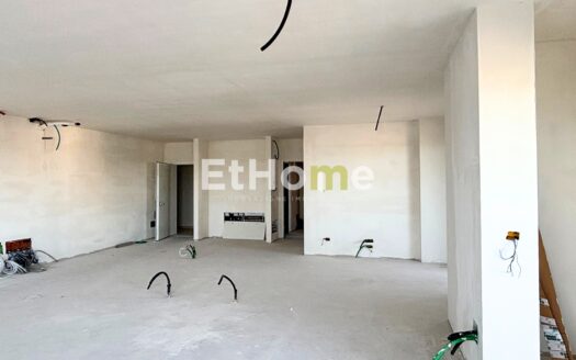 Attico a Trani: Qui, la luce diventa casa.